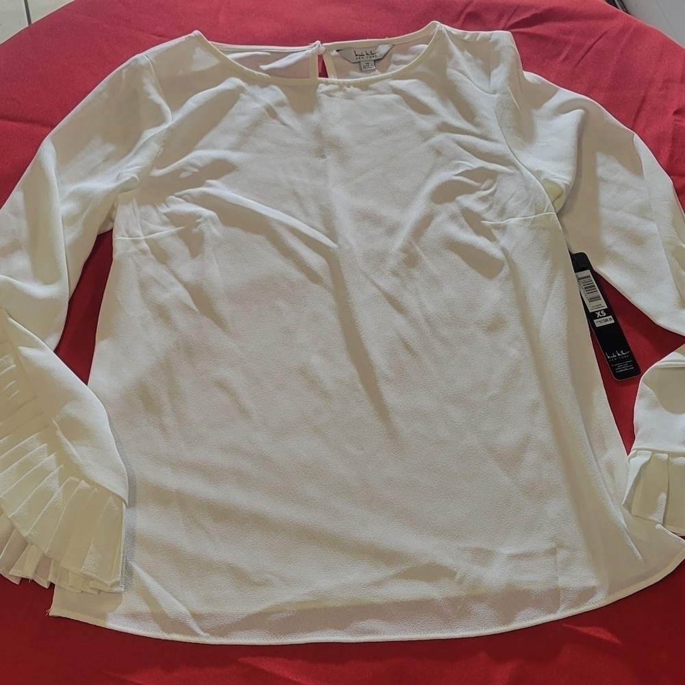 Nicole Miller New York longsleeve white ruffle top